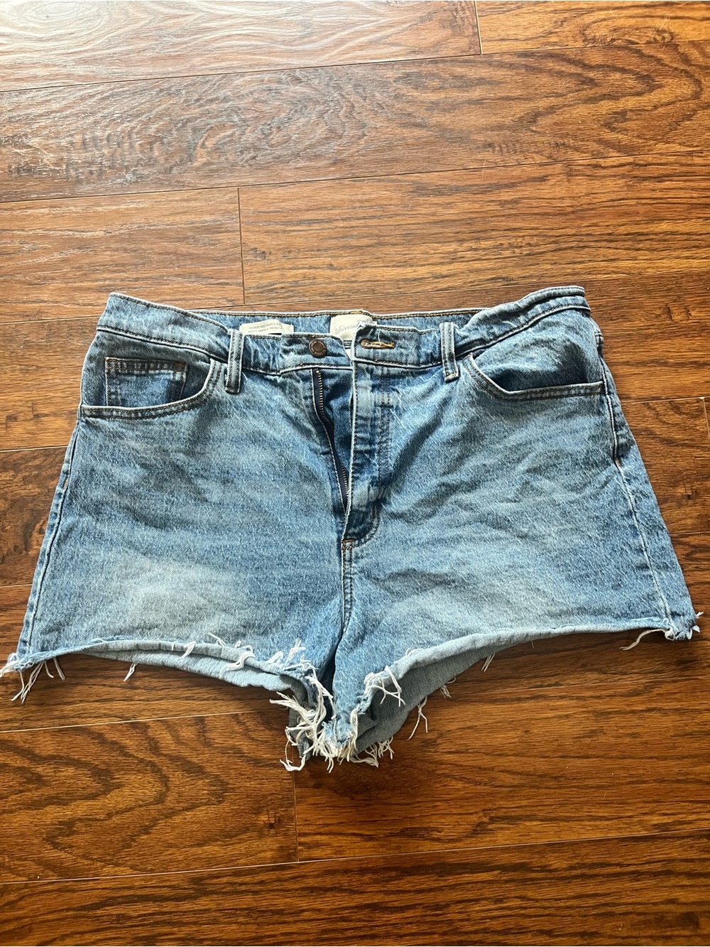 Universal Thread Light Blue High-Rise Distressed Denim Shorts Size 14